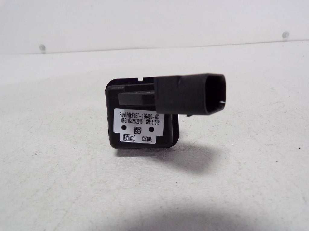 Pre-Owned 15-18  Focus Rear View Backup Camera OEM LKQ (Good)