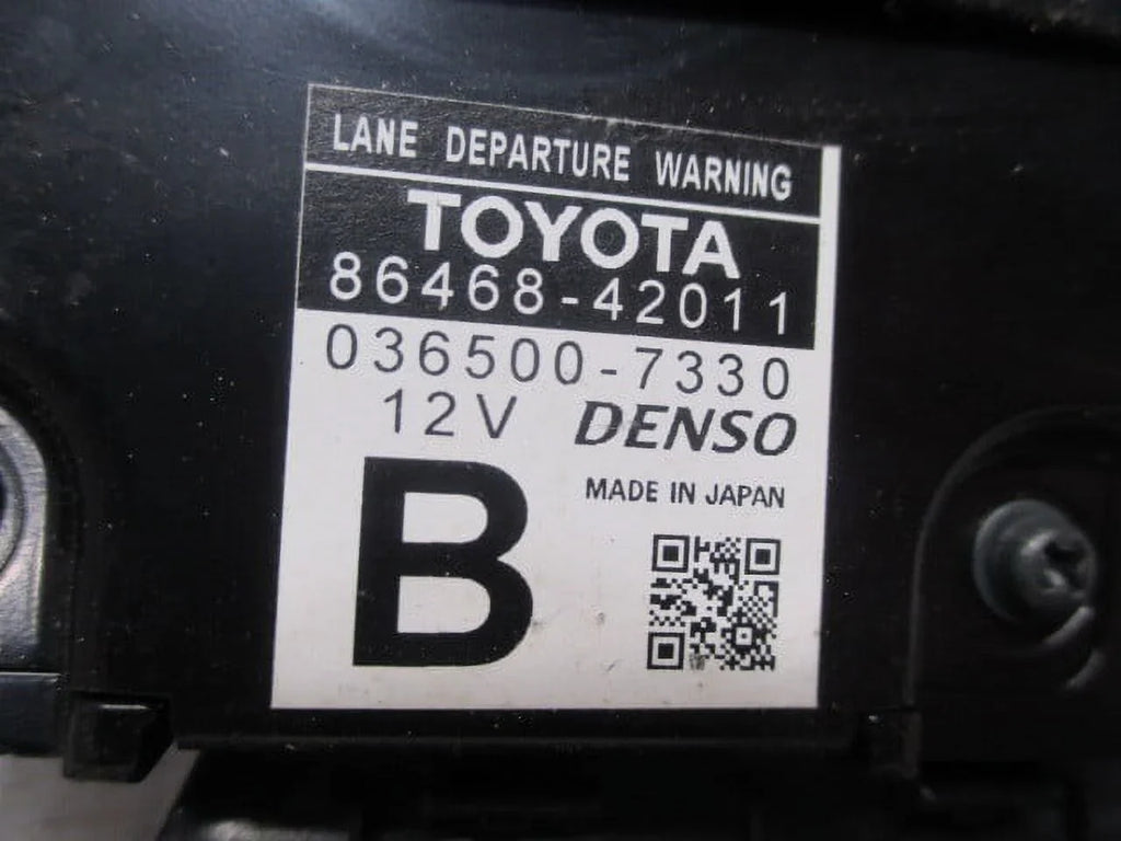 Pre-Owned 2014 2015  Rav4 Lane Departure Camera Windshield Mount OEM (Good)
