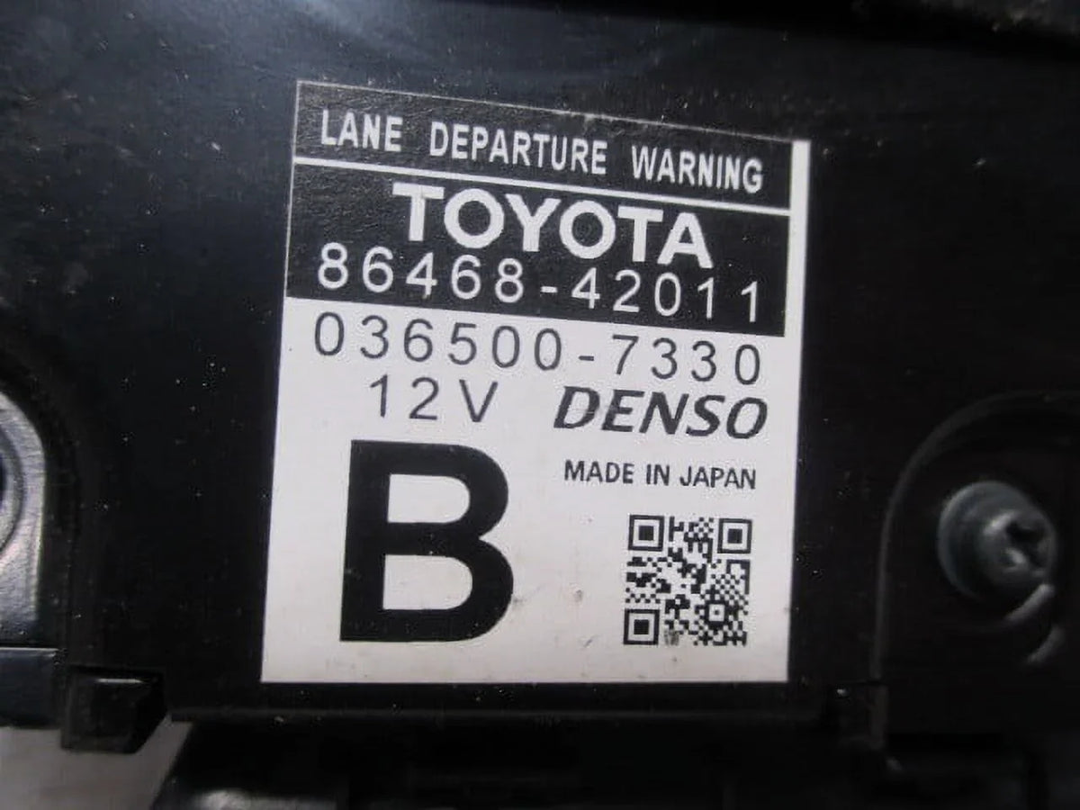 Pre-Owned 2014 2015  Rav4 Lane Departure Camera Windshield Mount OEM (Good)