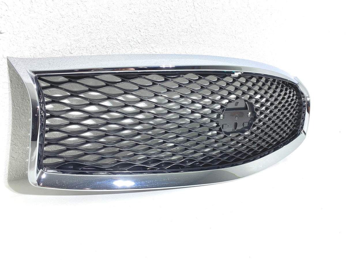 2015 2016 2017 2018 2019 appropriate With Infiniti Q70 Q70L Front Bumper Grille With Camera Option